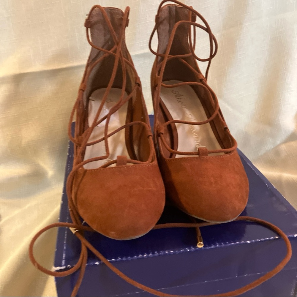 🆕️ Athena Alexander Women's rust Ankle Tie Lace Up Block Heel Faux Suede Sz-7